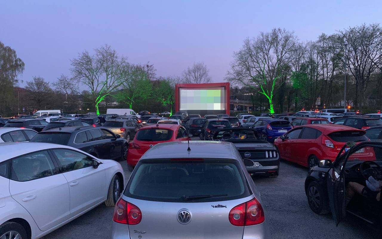 In Iserlohn gibt es bereits seit letzter Woche ein Autokino.