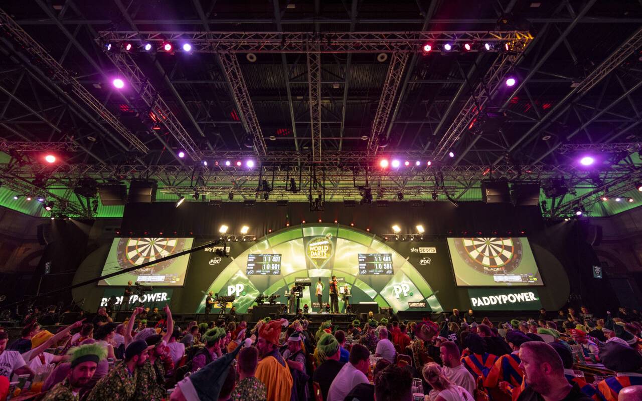 Blick in den Alexandra Palace in London während der Darts-Weltmeisterschaft