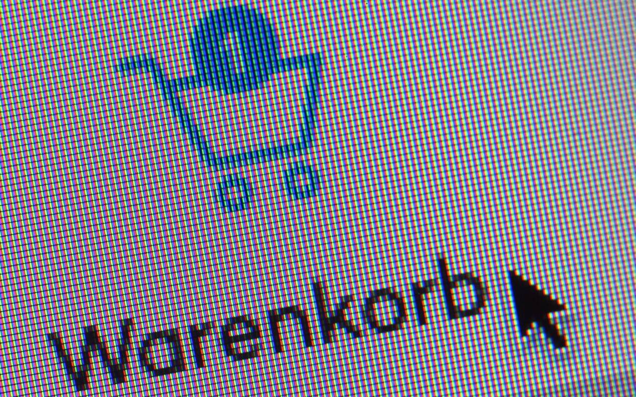 Das Symbol eines Warenkorbes, beziehungsweise eines Einkaufswagens auf der Webseite eines Internethändlers.