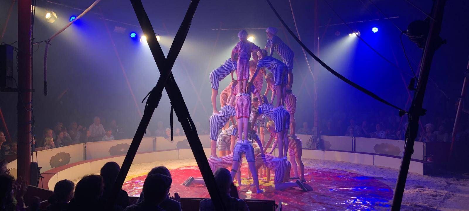 Die erste Show von Circus Quamboni