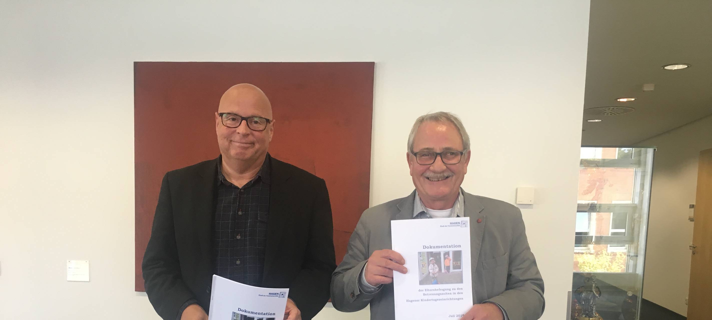 Kitaeltern mit Beteruungszeiten zufrieden