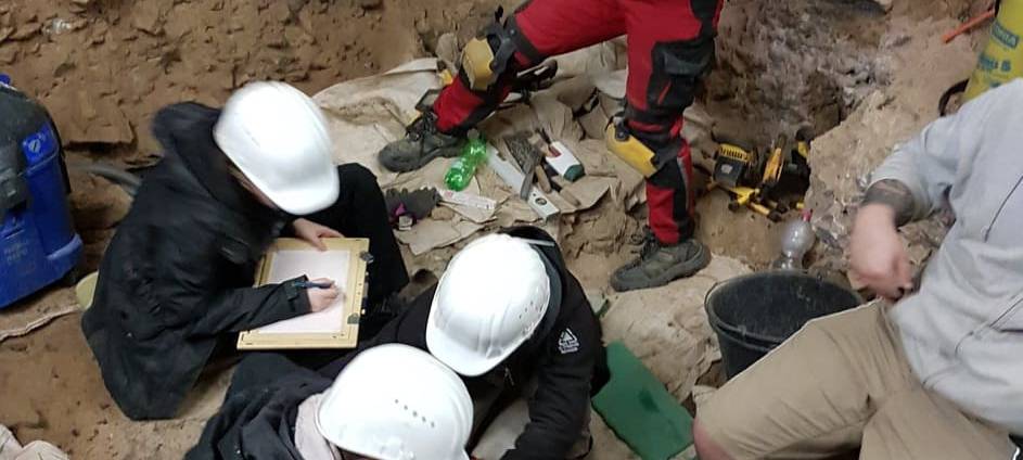 Neue Funde in der Blätterhöhle