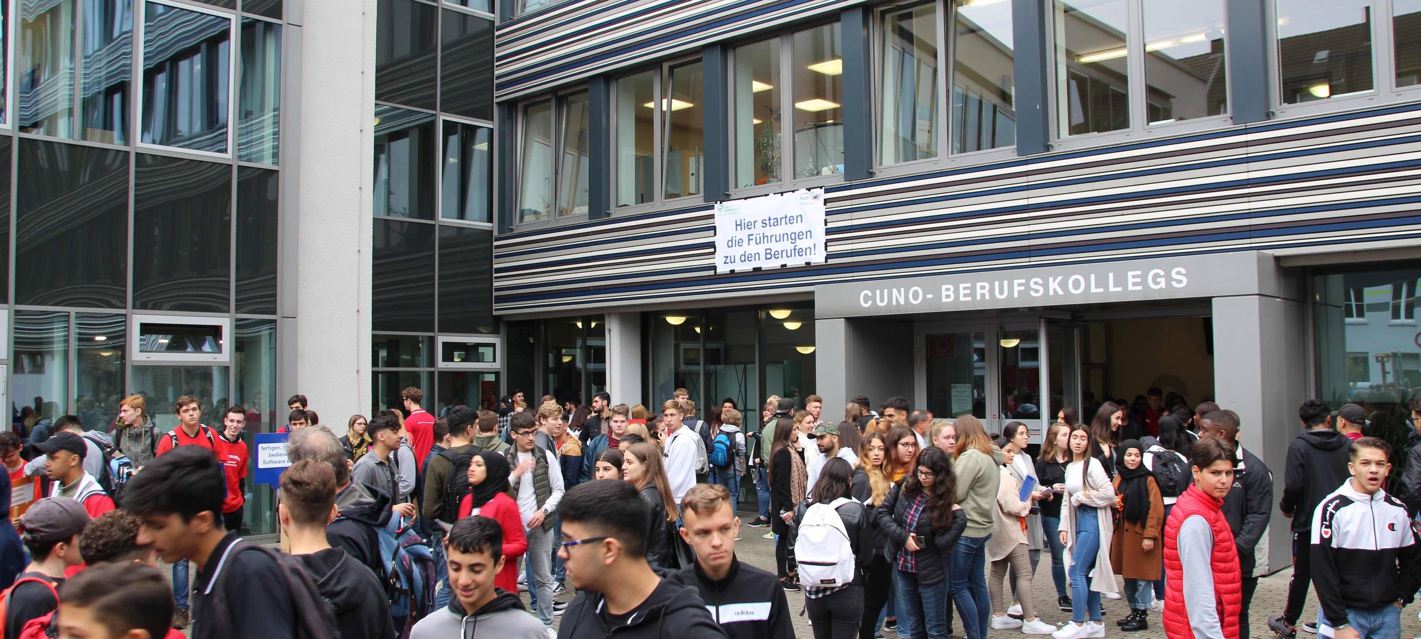 3000 Kids beim Berufsschultag