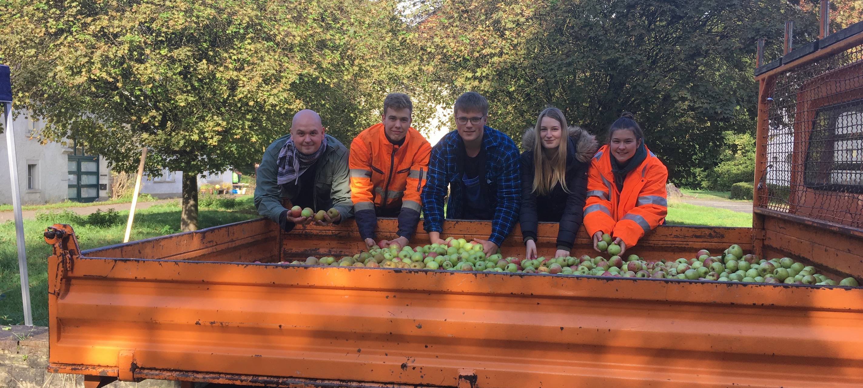 Apfelsammlung zum Erhalt der Streuobstwiesen