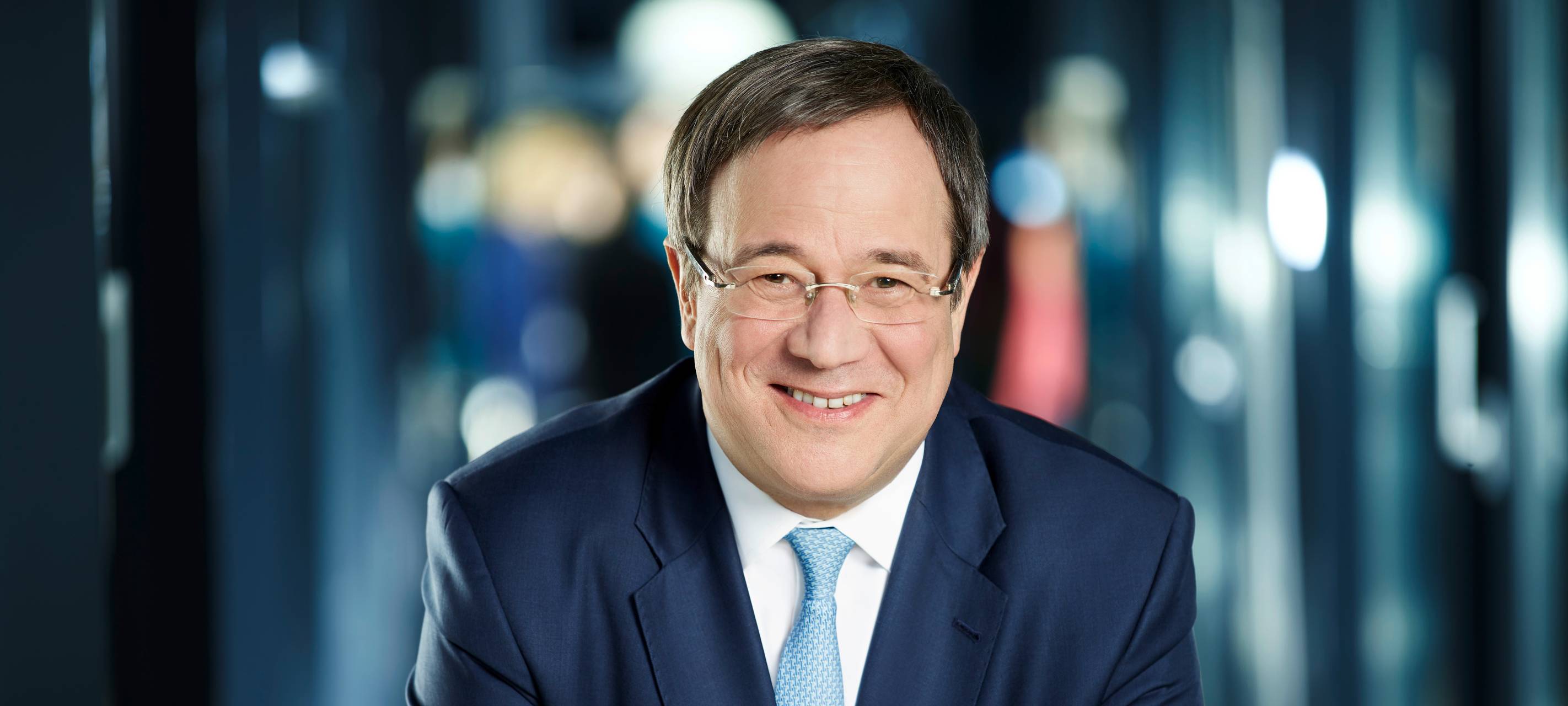 Laschet für Erhöhung der Pendlerpauschale