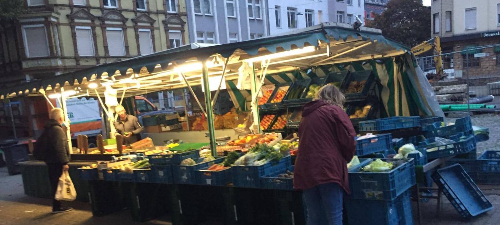 Wochenmarkt am Wilhemsplatz