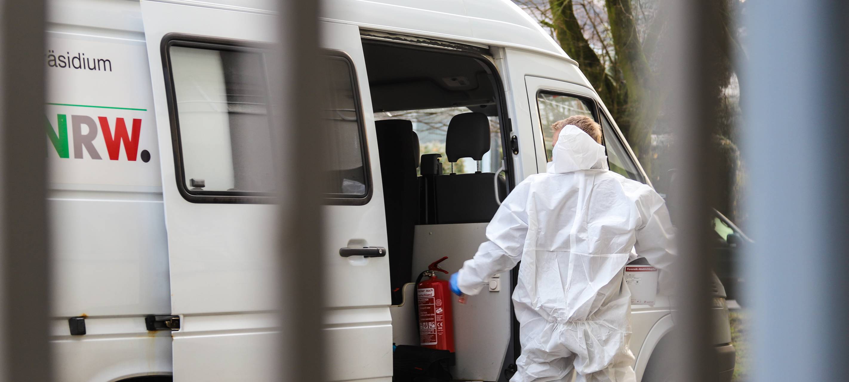 Toter mit Schussverletzung im Hochhaus auf Emst aufgefunden
