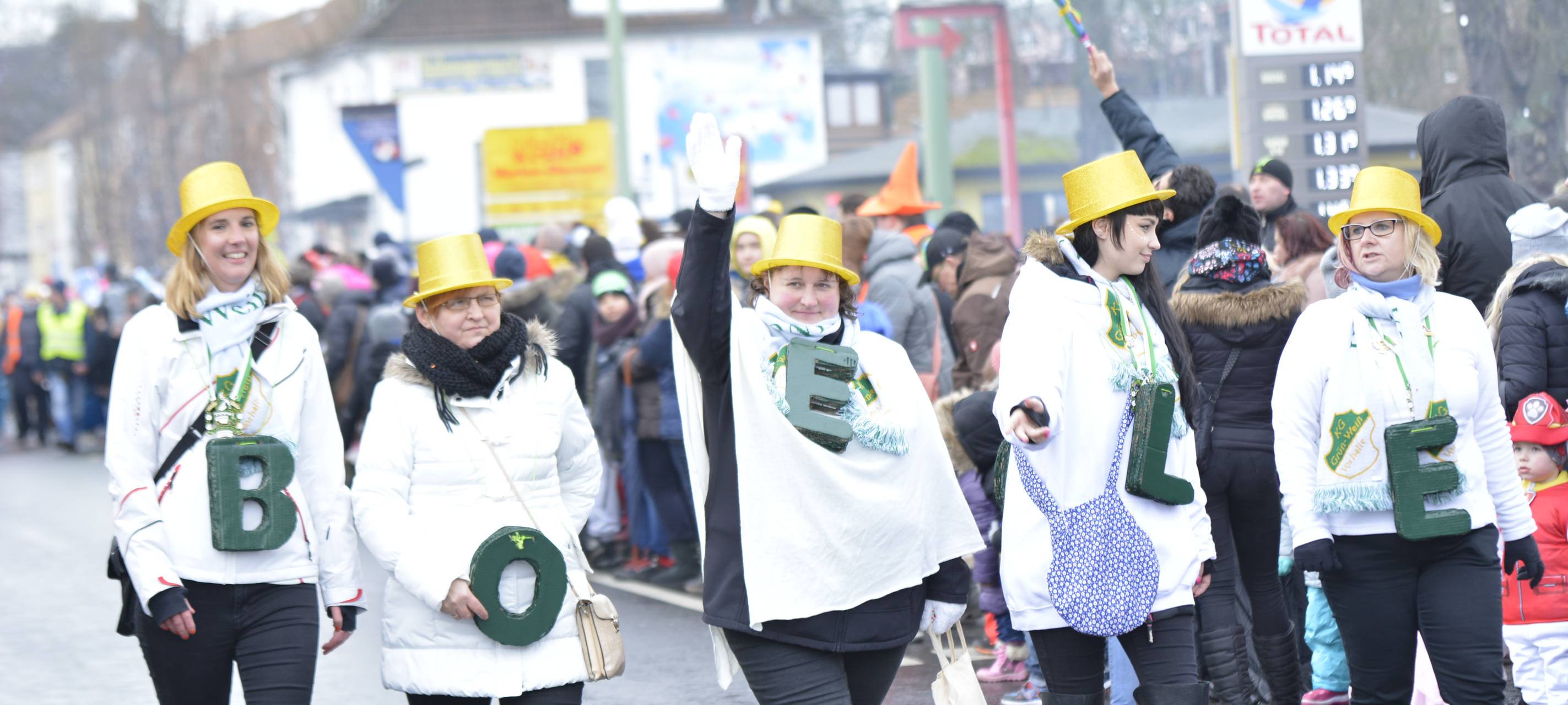 Jubiläums-Umzug im Norden