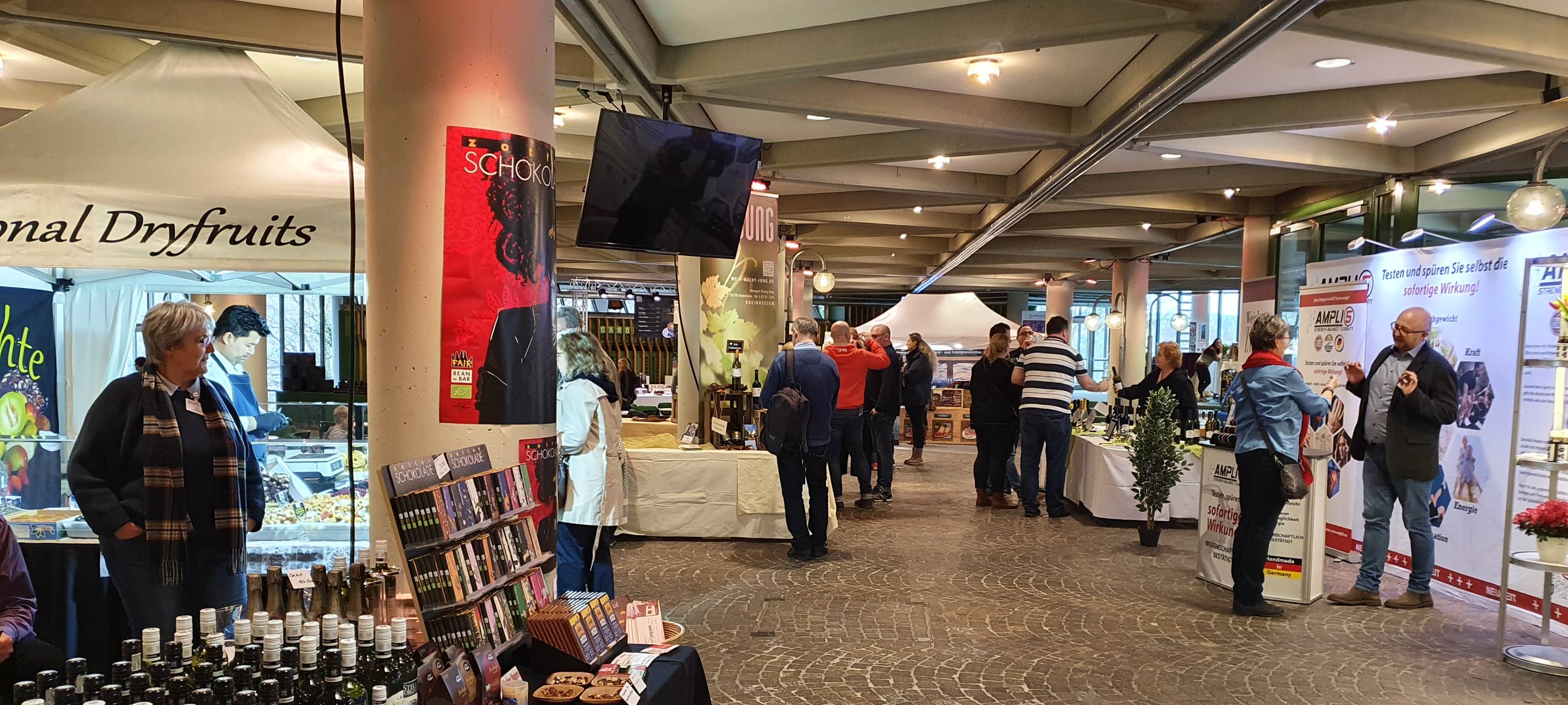 Mit dem Weinglas über die Messe: Die Wine and Spirits in der Stadthalle