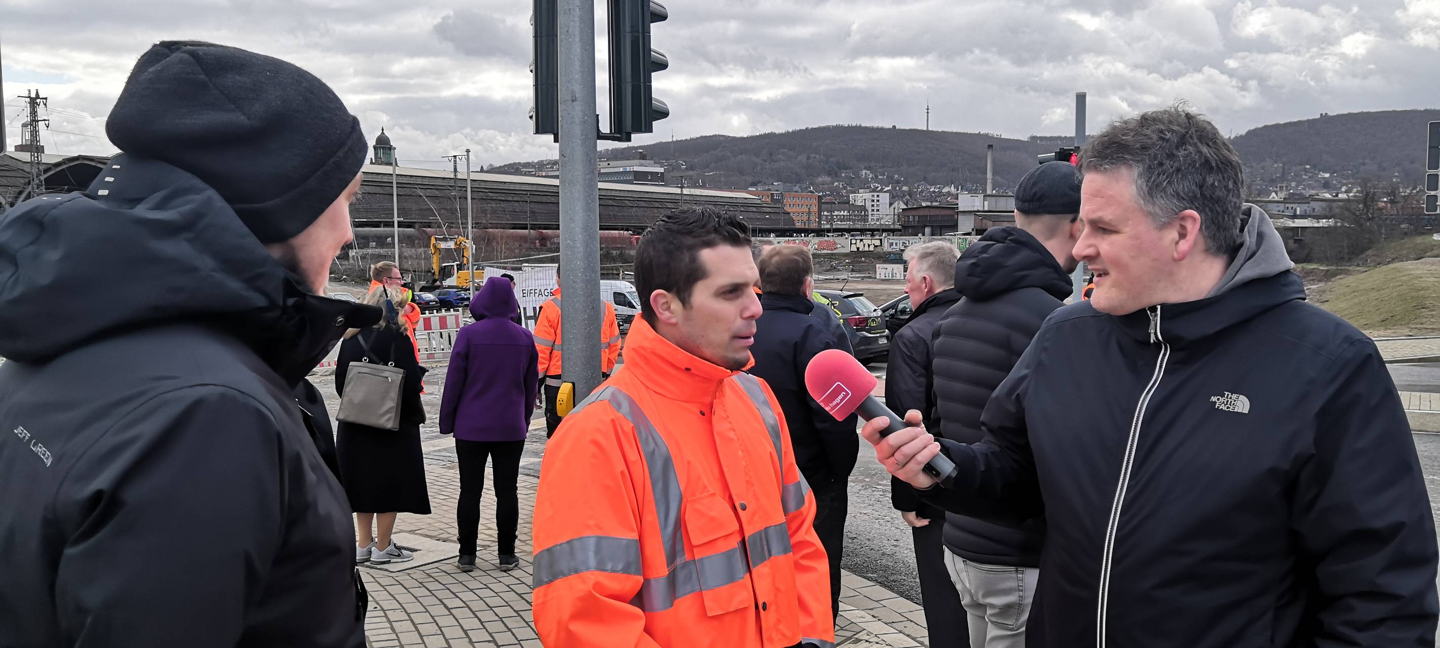Bahnhofshinterfahrung ist eröffnet