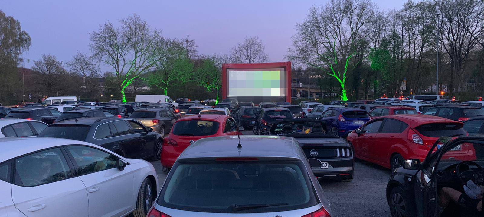 In Iserlohn gibt es bereits seit letzter Woche ein Autokino.