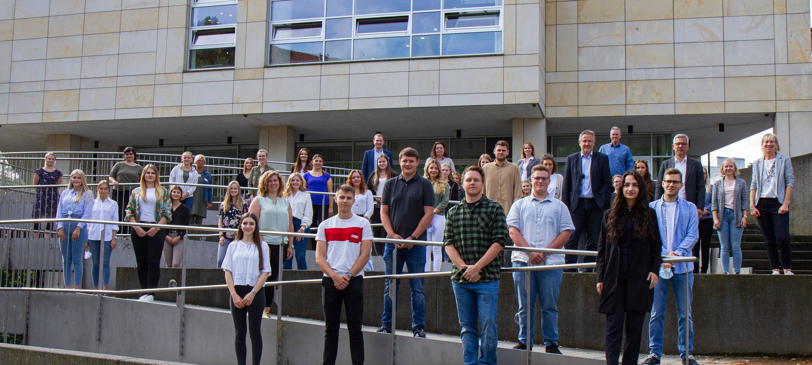 54 neue Nachwuchskräfte