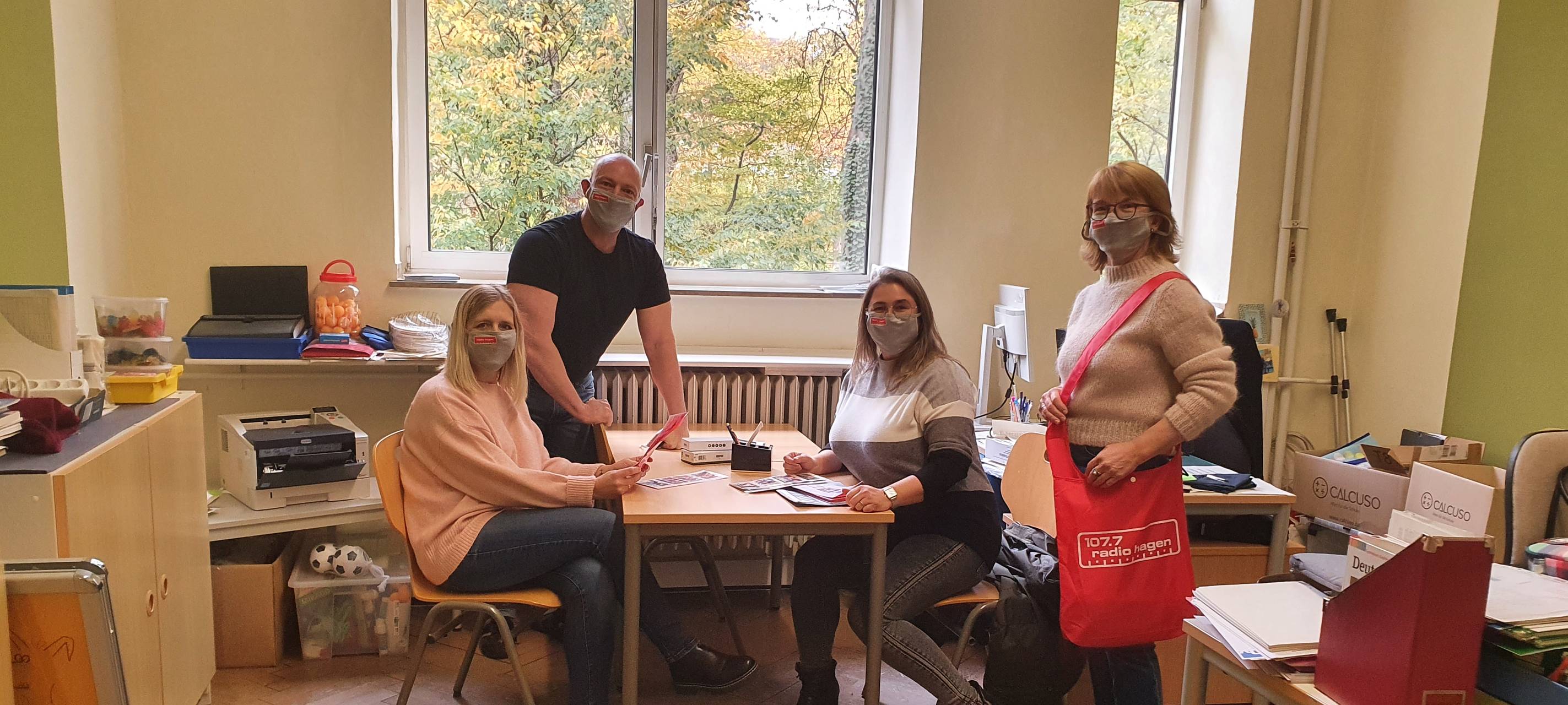 Radio-Hagen-Masken für unsere Lehrer!
