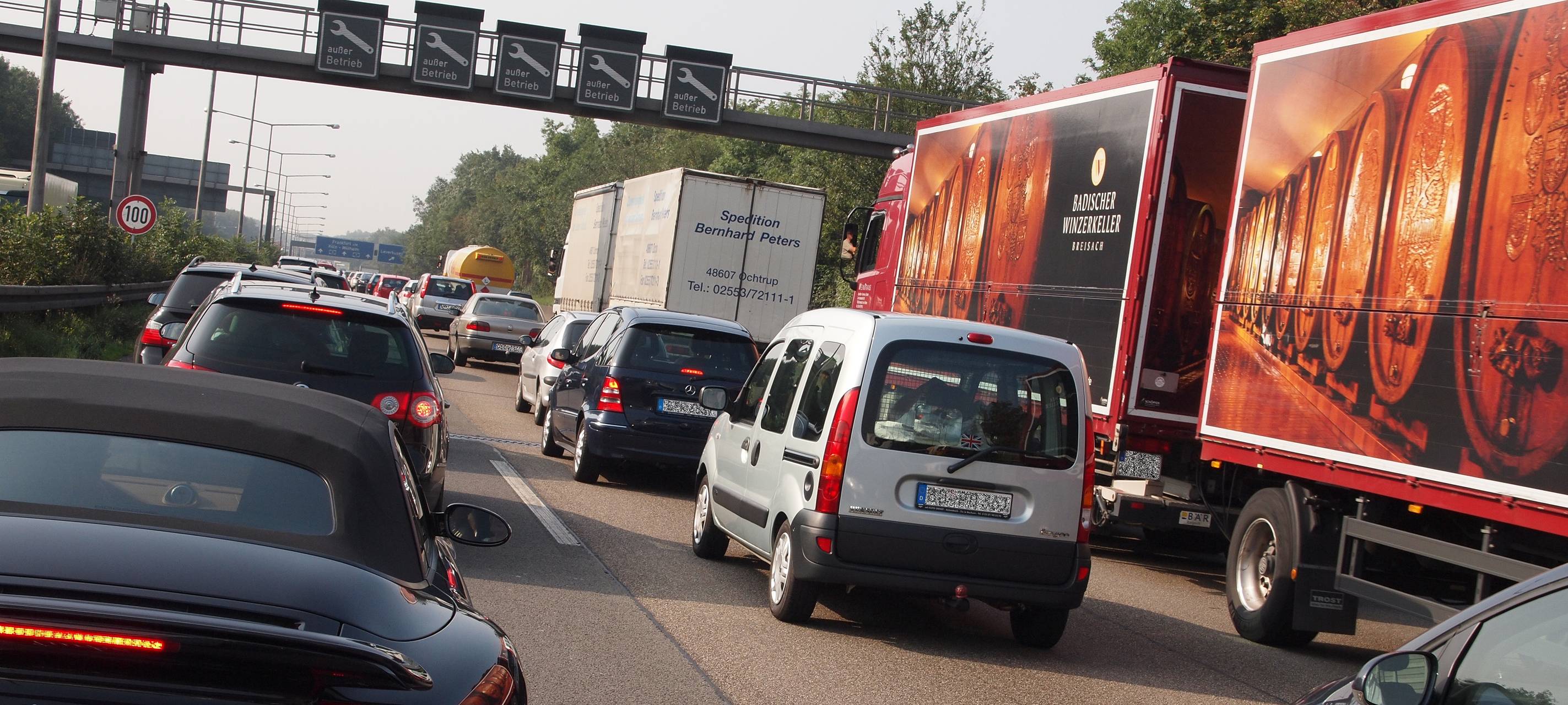 Stau zum Ende der Herbstferien