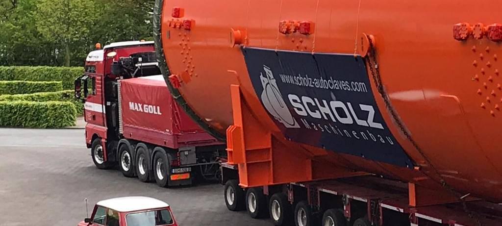 Der Koloss muss nach China - Hagener Rolf Riedl GmbH macht Schwertransporte