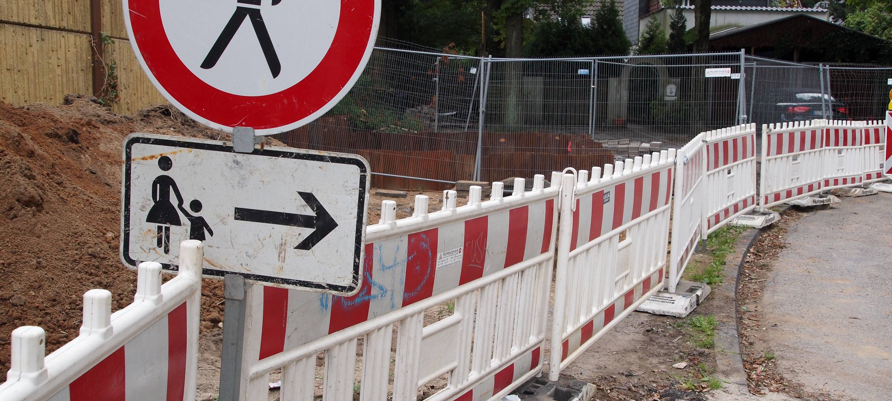 Überall vergessene Löcher