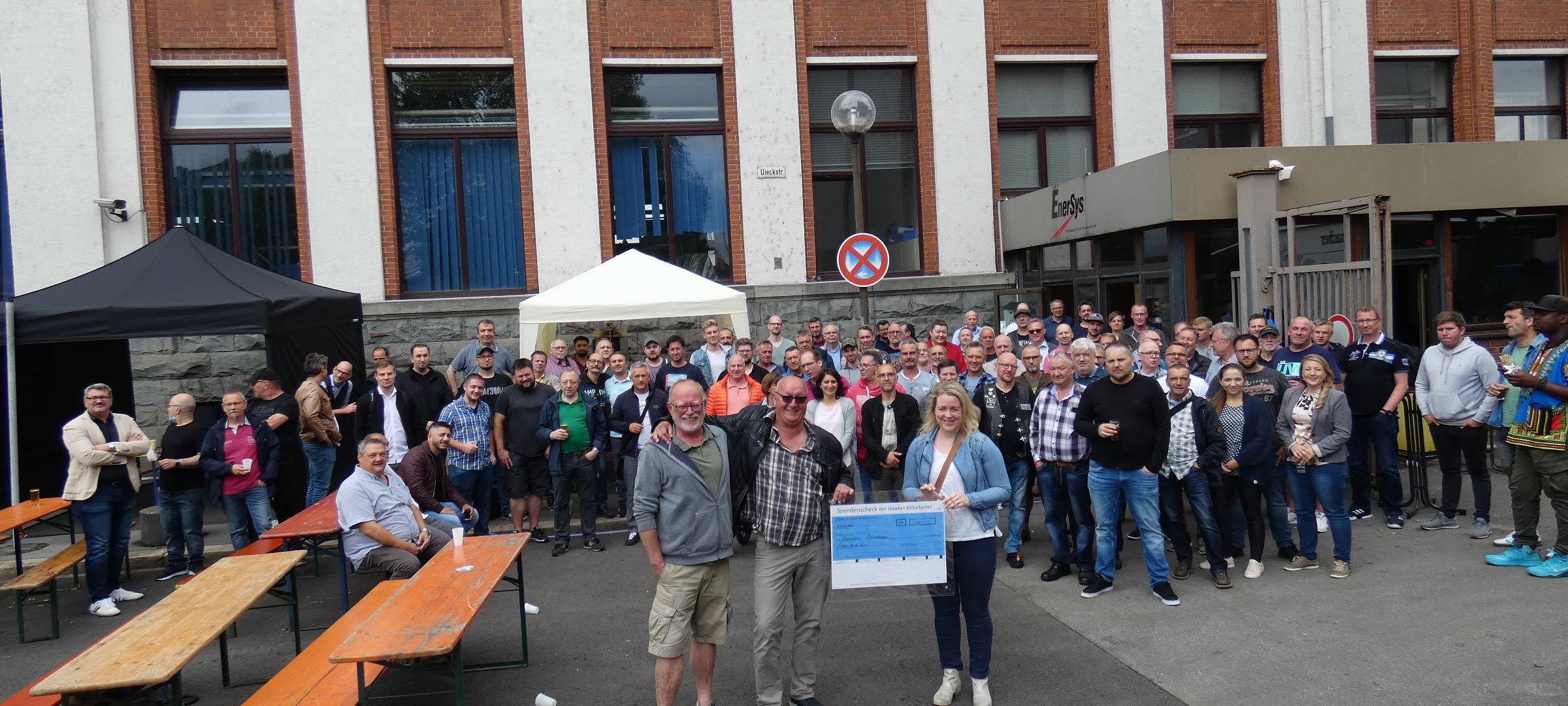 Hawker-Leute spenden