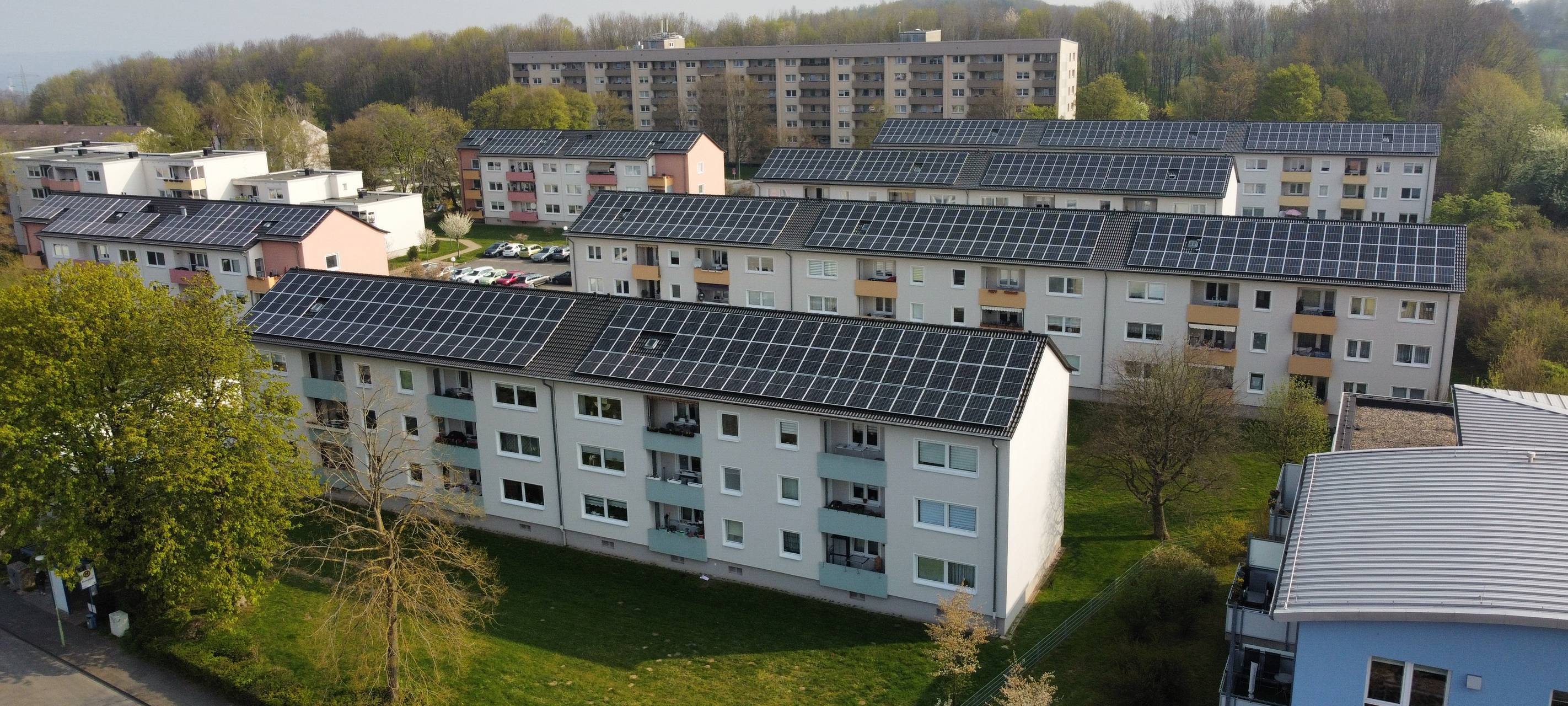 Neue Photovoltaikanlage auf Emst