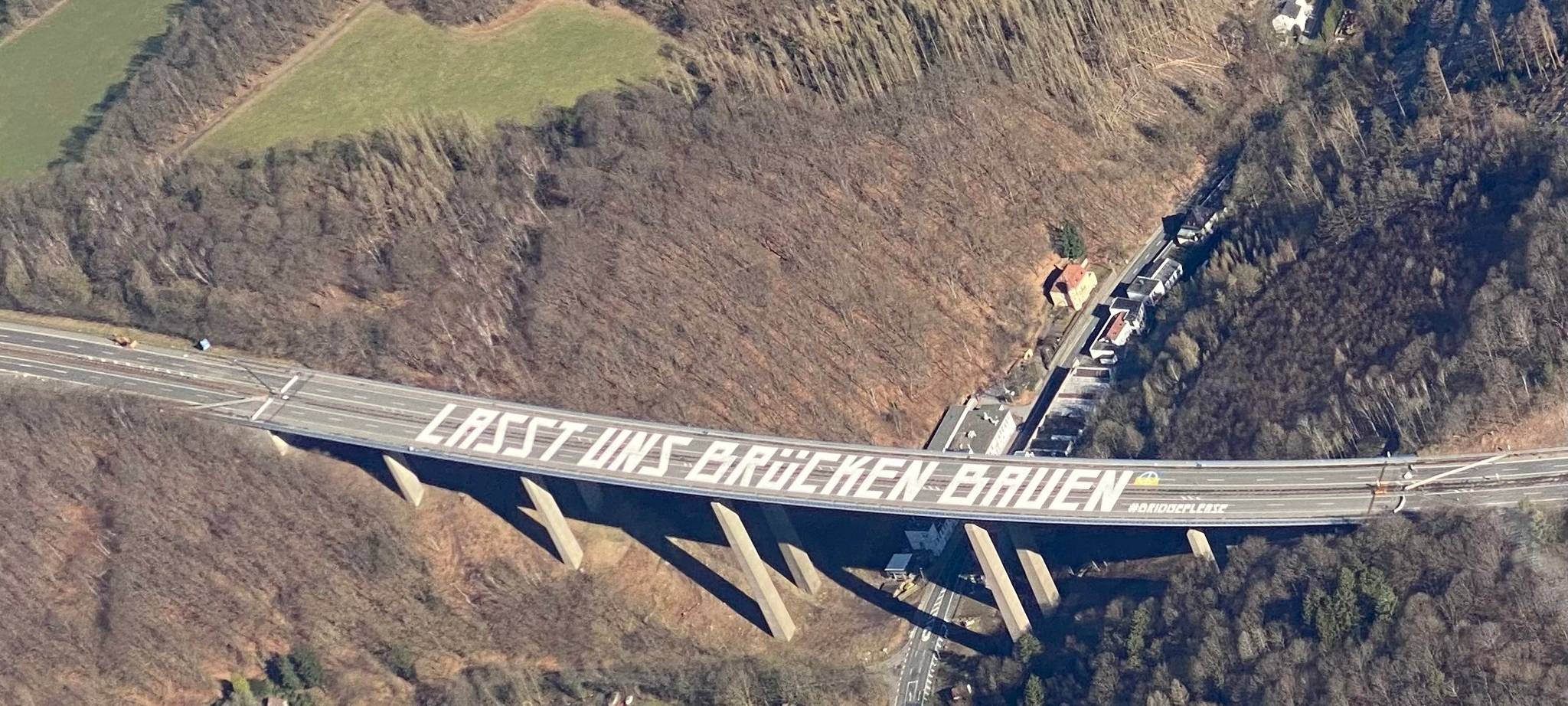 Sprengung und Neubau