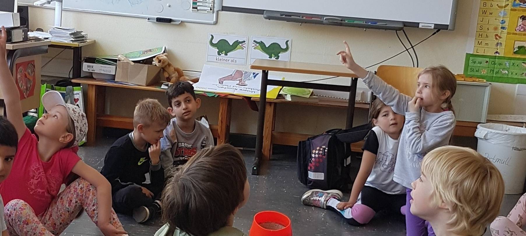 Miniphänomenta in der Grundschule Emst