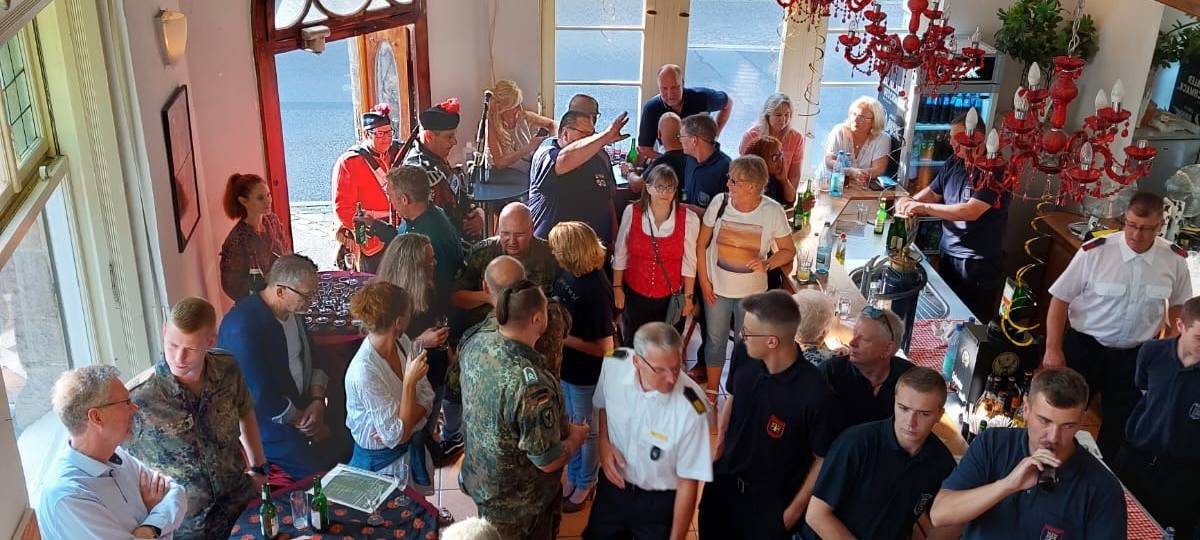 Feuerwehr Hagen feiert Soldaten der Flut