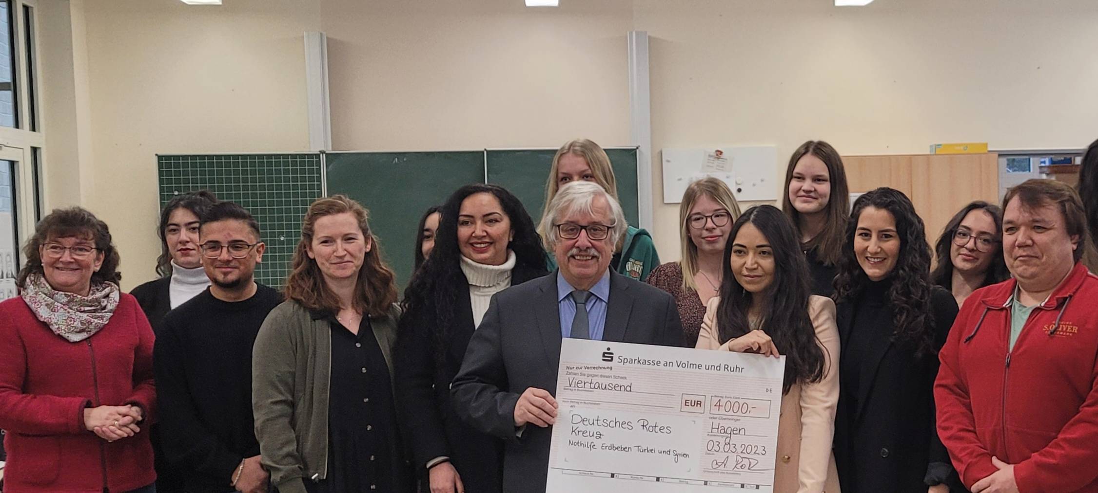 Ricarda-Huch-Gymnasium sammelt Spenden für die Erdbebenopfer