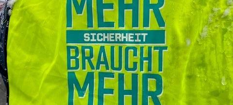 Fenja beim Warnstreik