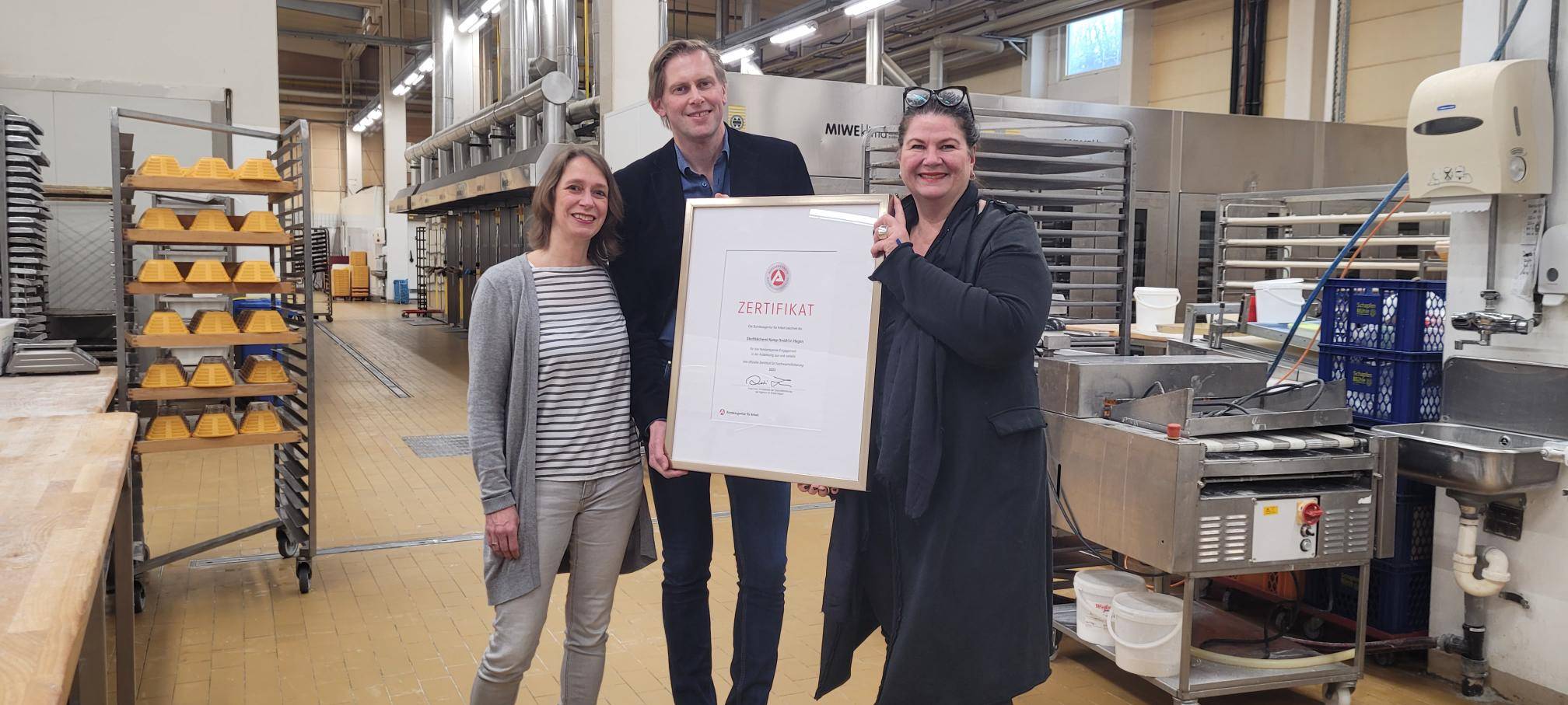 Kamp erhält Ausbildungszertifikat 2023