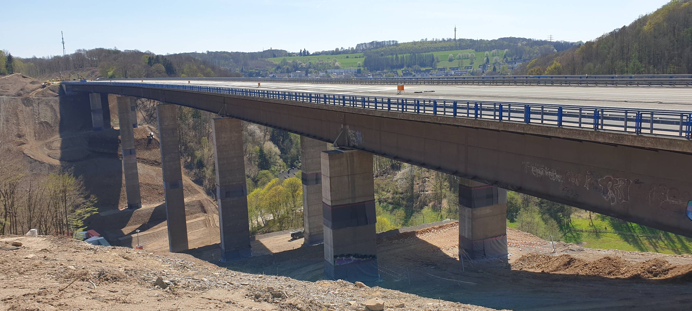 Die komplette Spreng-Ladung hier bei uns