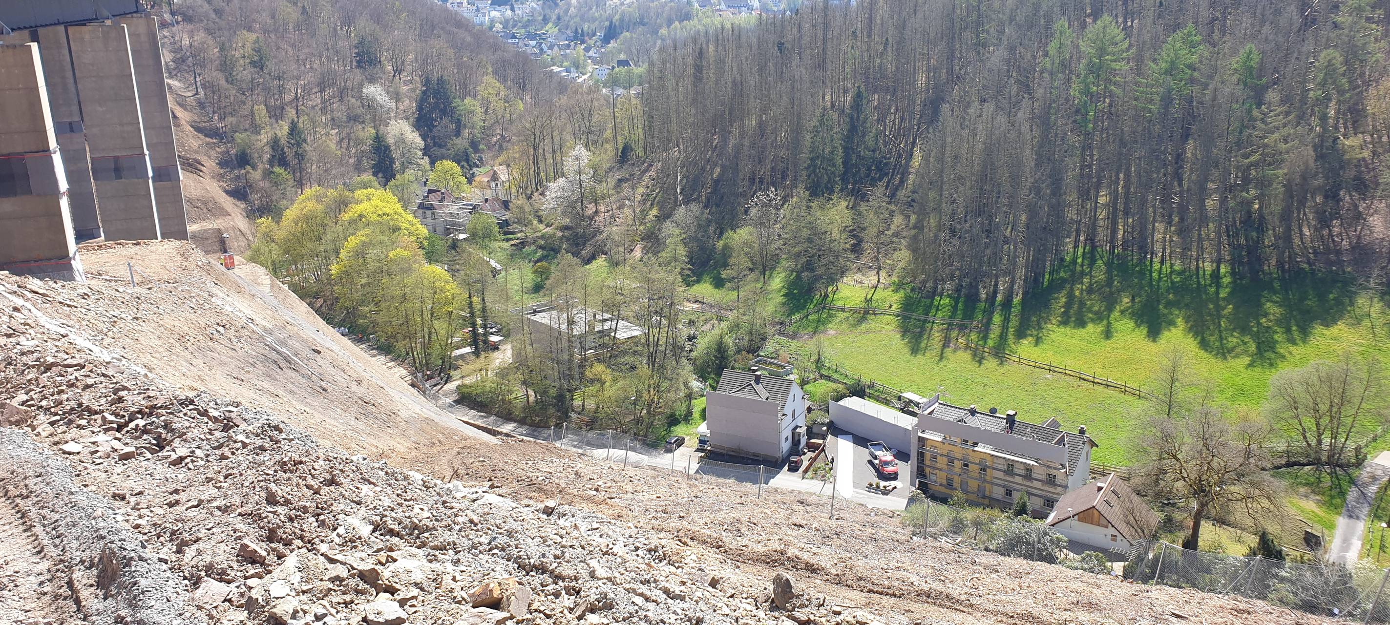 Die komplette Spreng-Ladung hier bei uns