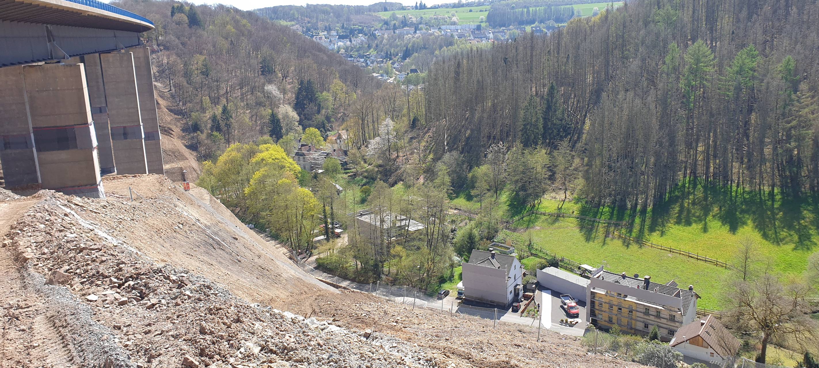 Die komplette Spreng-Ladung hier bei uns