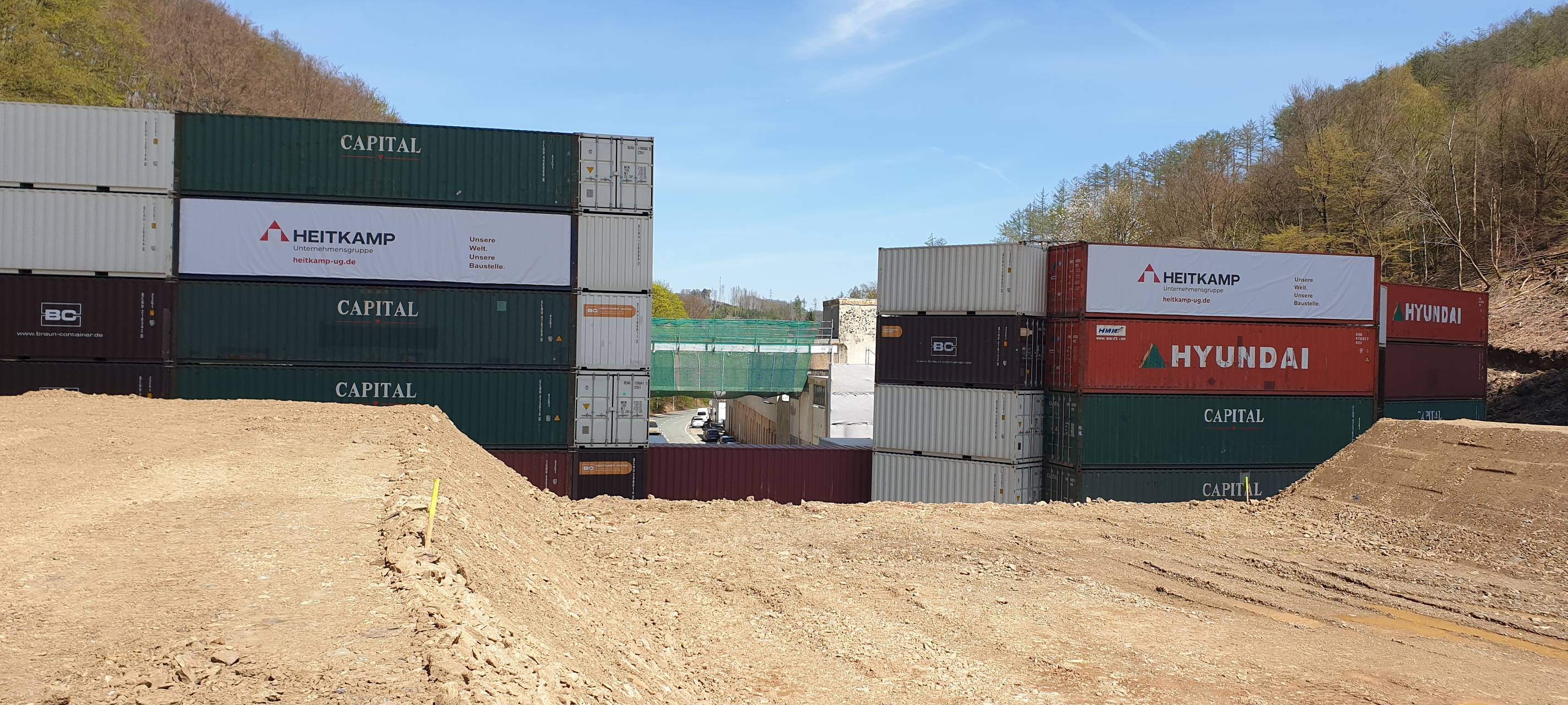 Die komplette Spreng-Ladung hier bei uns