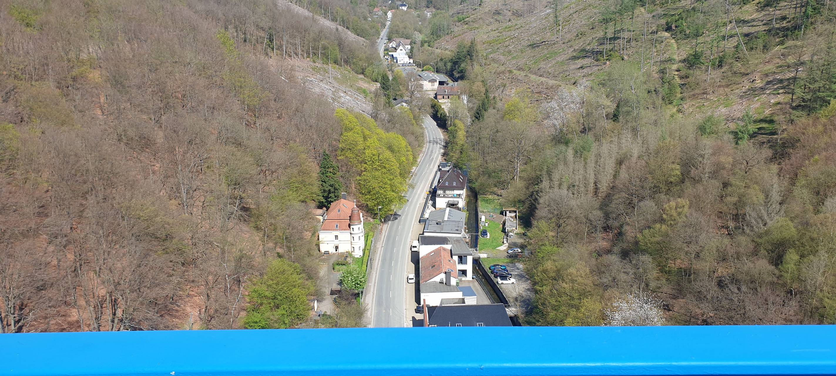 Die komplette Spreng-Ladung hier bei uns