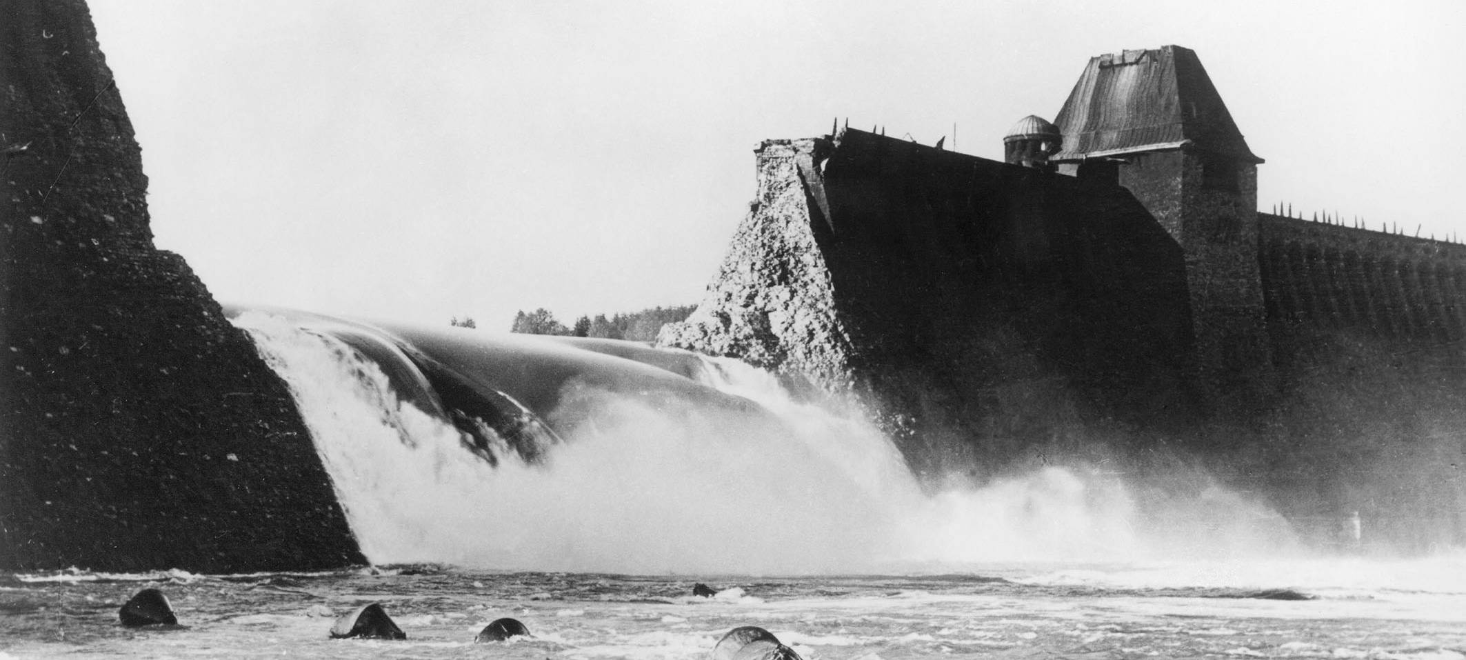 Wassermassen schossen bis nach Hagen