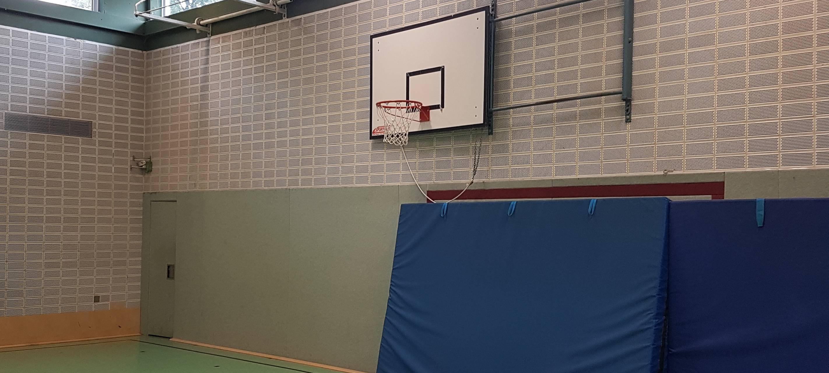 Turnhalle bis November dicht