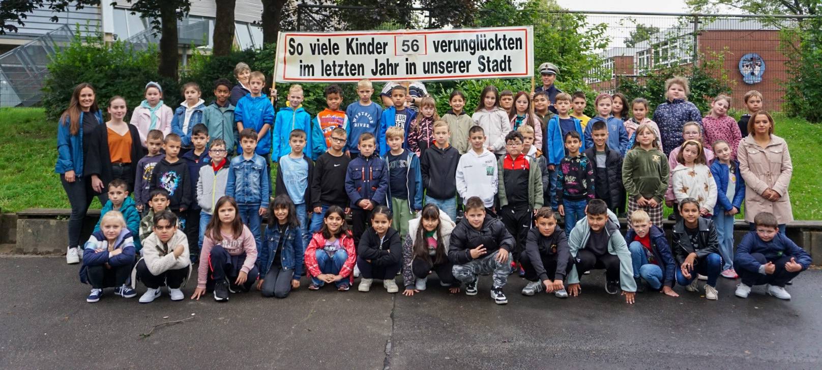 Verkehrskontrollen um Schulen