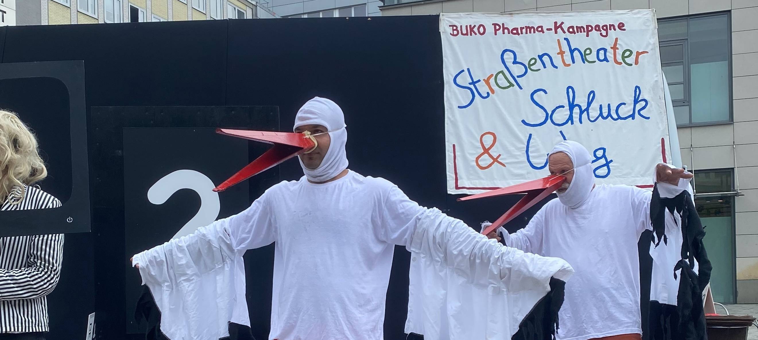 Straßentheater ,,Schluck und weg"