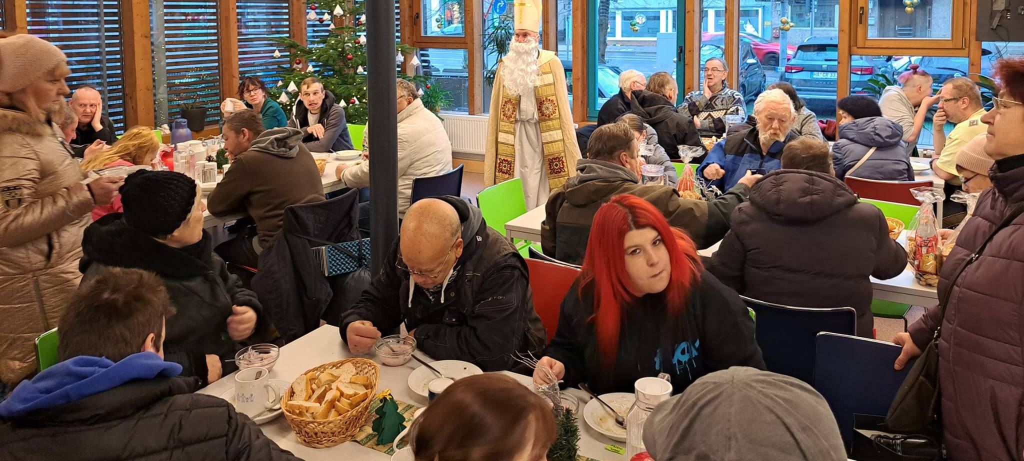 Nikolaus in der Suppenküche