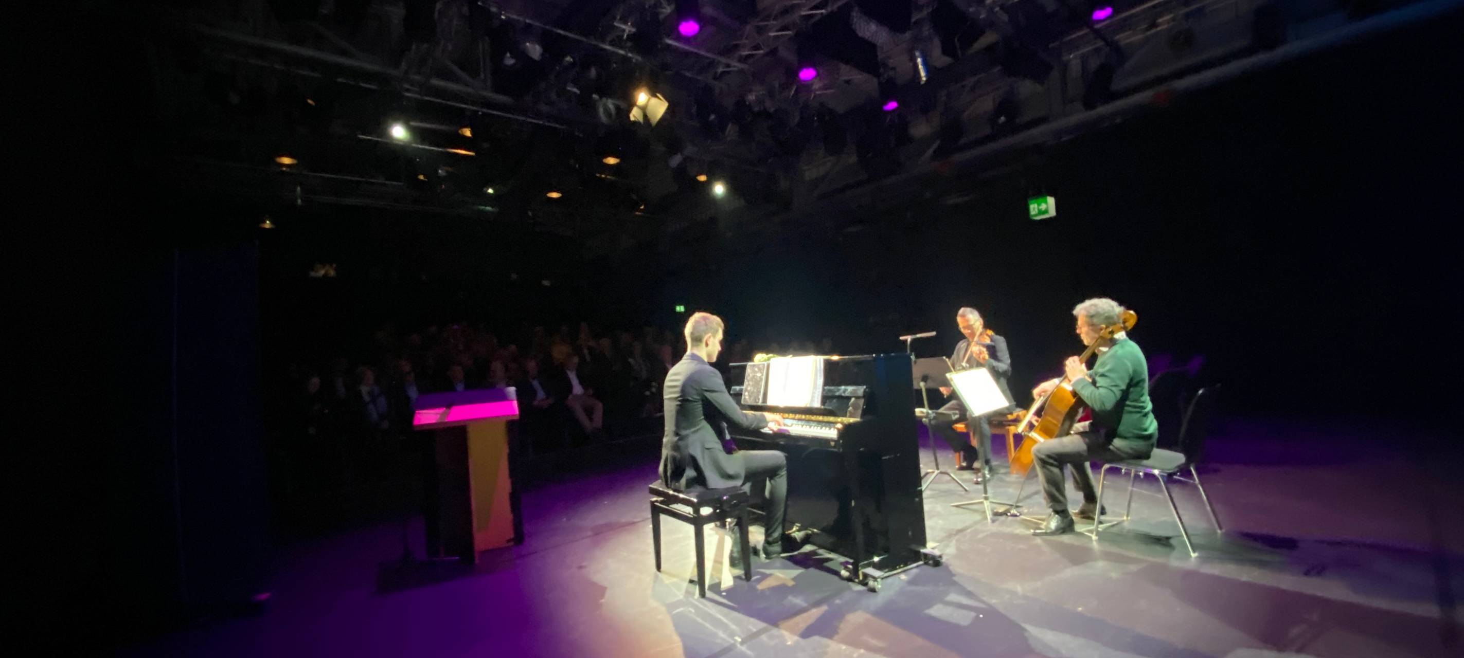 Bewegte Zeiten am Theater