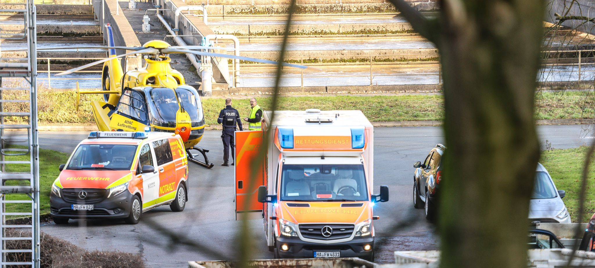 Arbeiter stürzt von Dach