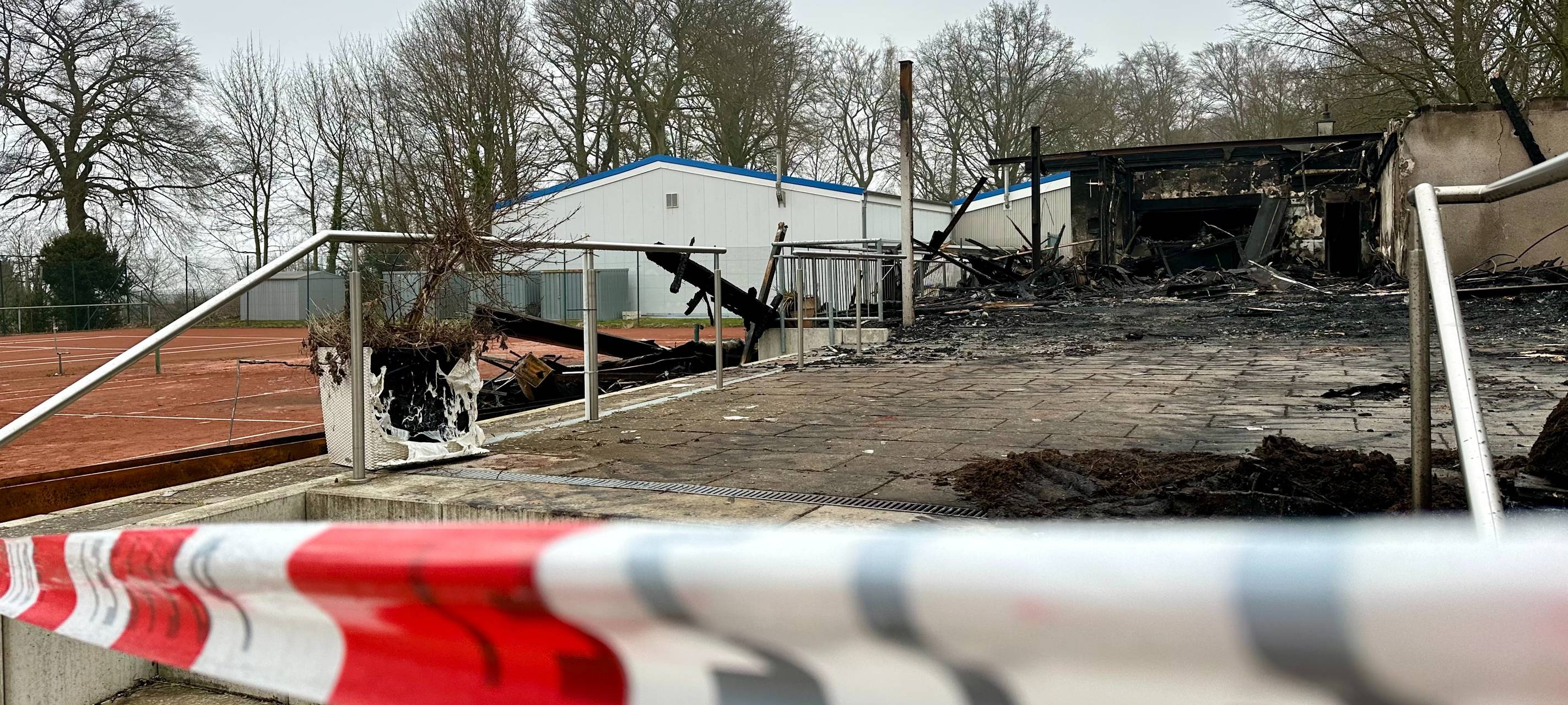 Nach Vereinsheimbrand: HTC Blau-Gold startet Spendenaktion