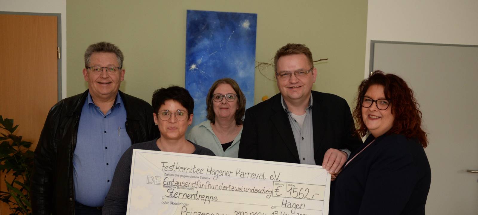 Karnevalisten spenden an Sternentreppe