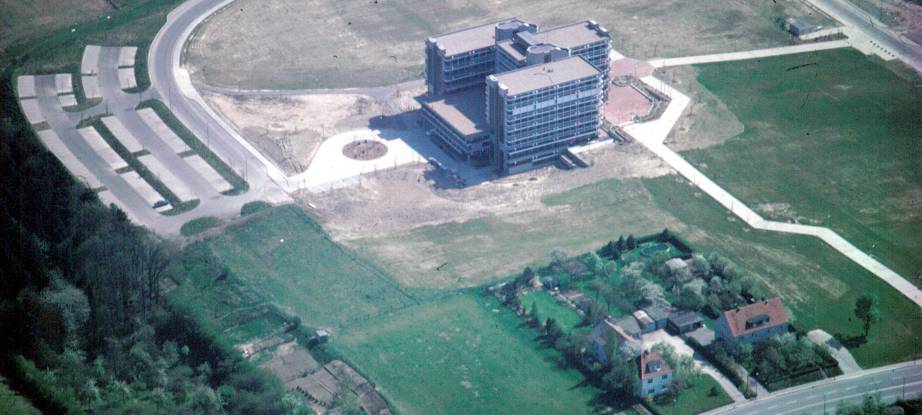 Fernuni feiert sich warm