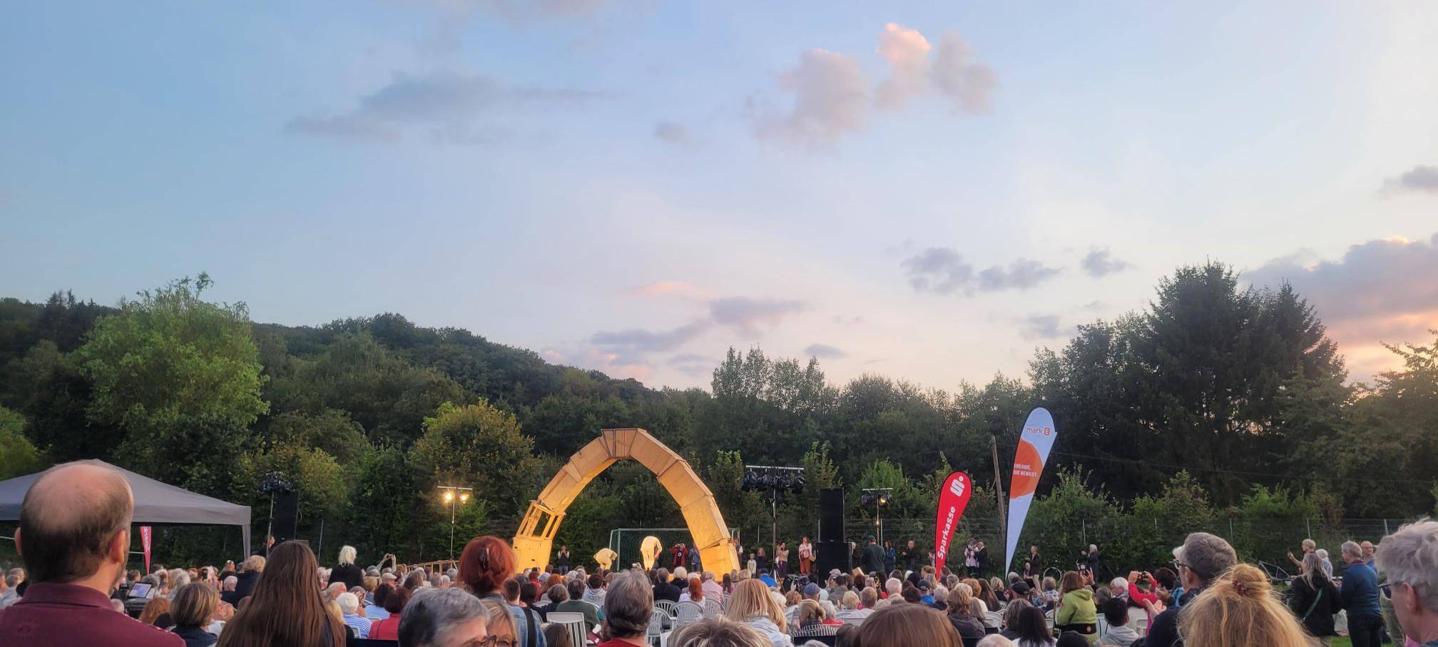 "Über die Brücke gehen" beim letzten Muschelsalat