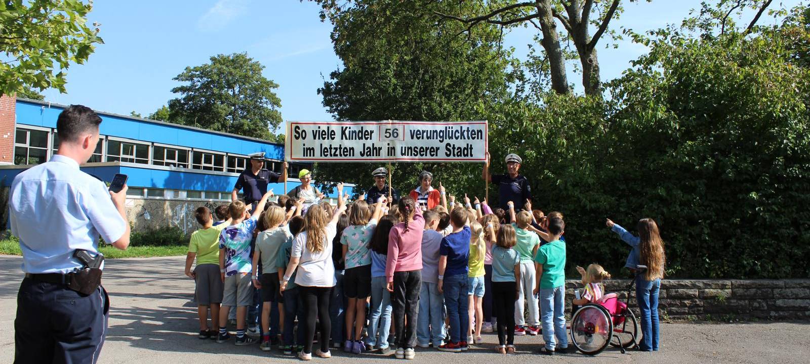 Einschulungsaktion der Polizei an der KEO