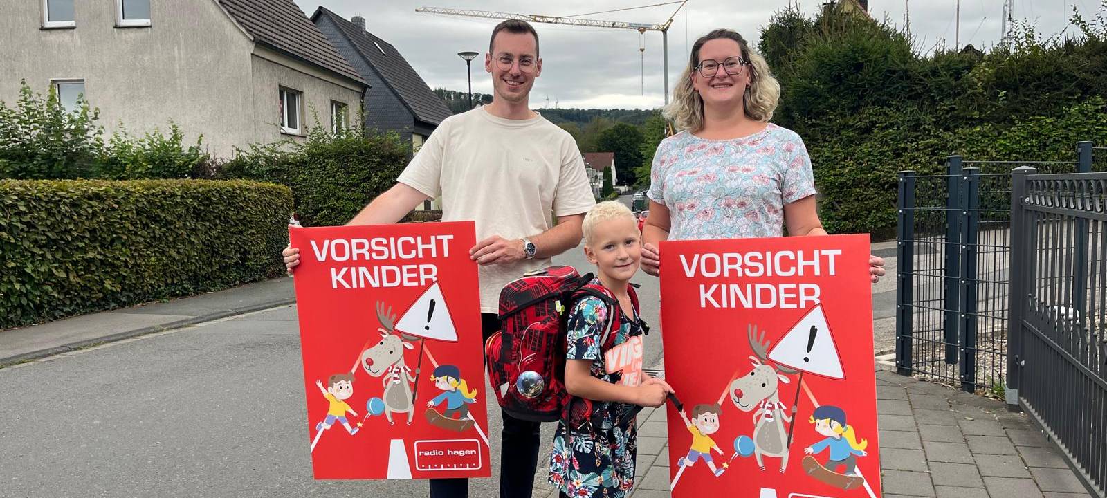 "Vorsicht Kinder!"-Schilder für mehr Sicherheit im Straßenverkehr
