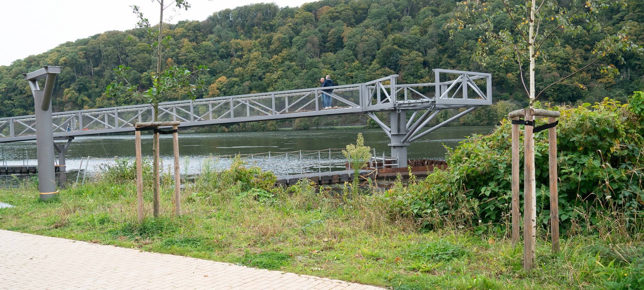Der Steg steht...