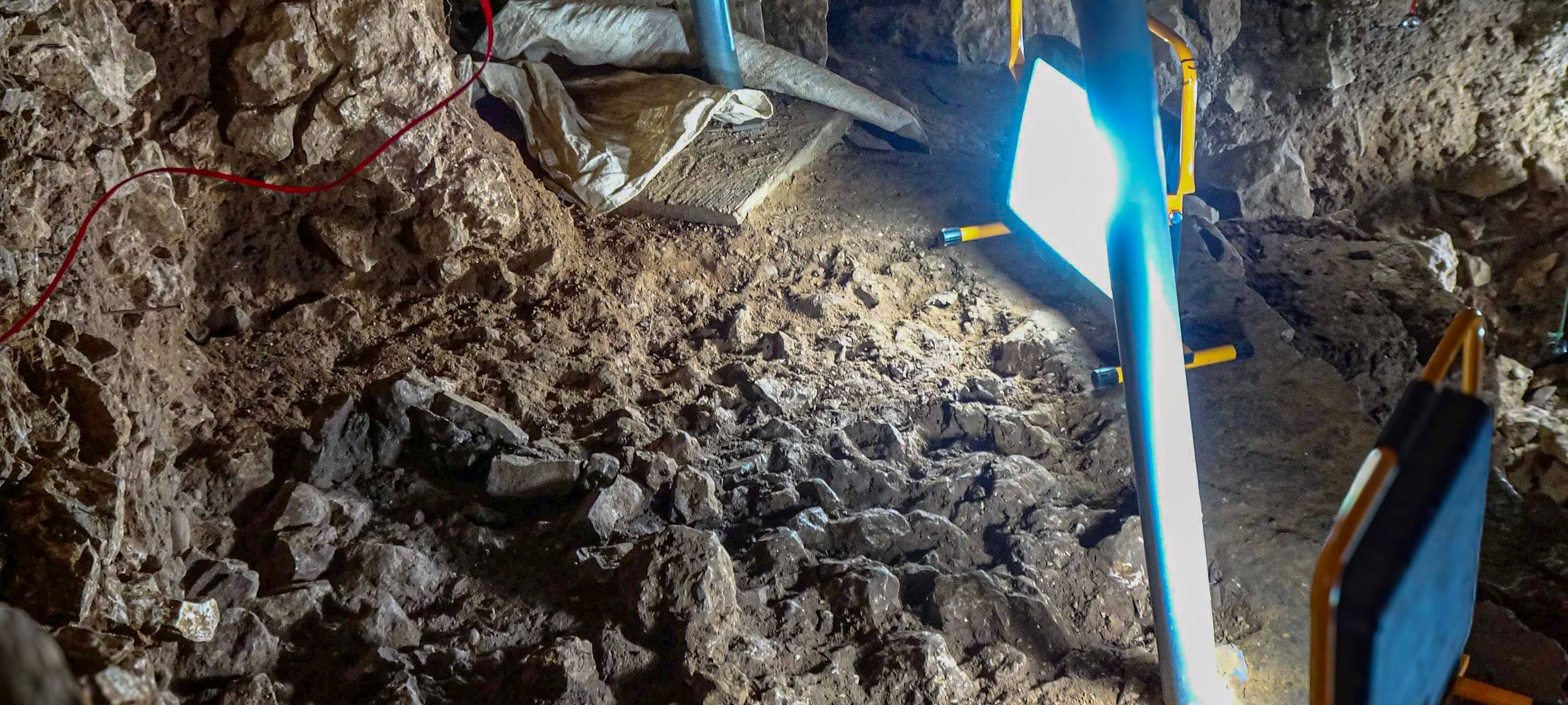 Neue Funde in der Blätterhöhle