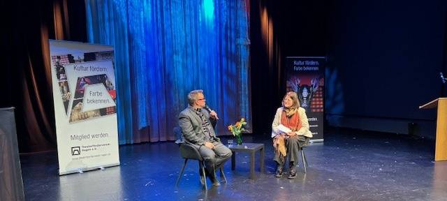 Aufbruch bei Theaterfreunden