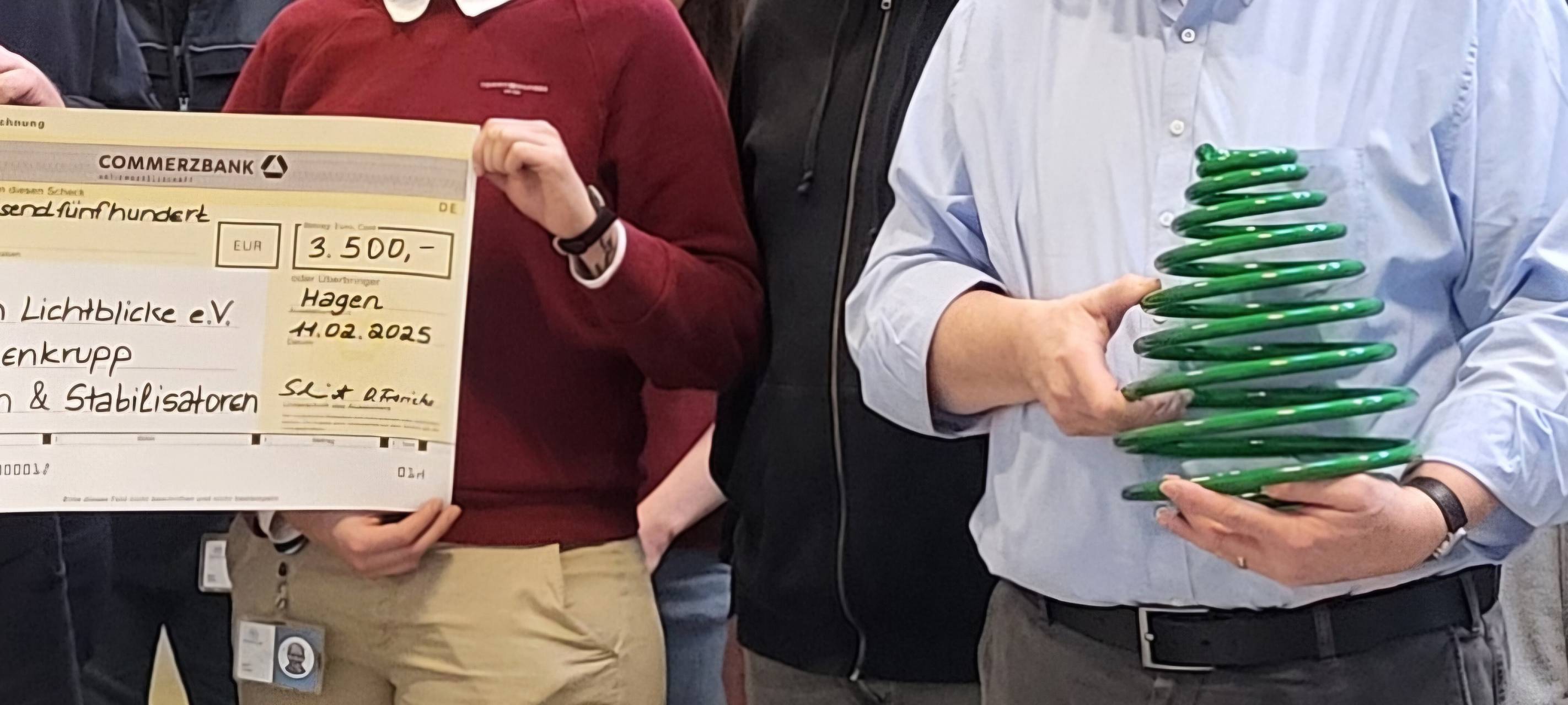 Weihnachtsbaum statt Autofeder